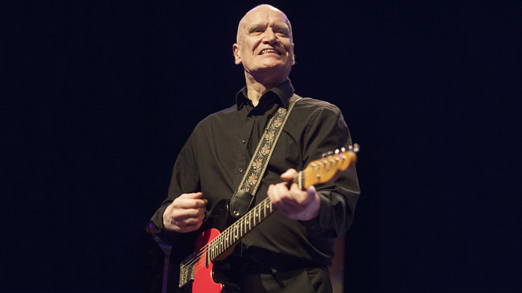 LONDON, UNITED KINGDOM - FEBRUARY 25: Wilko Johnson performs on stage at Shepherds Bush Empire on February 25, 2014 in London, United Kingdom. (Photo by Neil Lupin/Redferns via Getty Images)