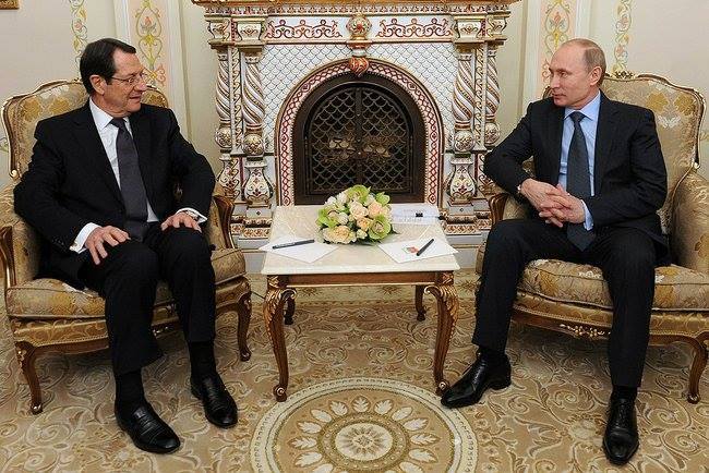 Vladimir Putin ha incontrato quest’oggi il presidente della Repubblica di Cipro Nicos Anastasiades, che si trova in Russia in visita ufficiale. Qui di seguito una parte dell’inizio del colloquio con […]