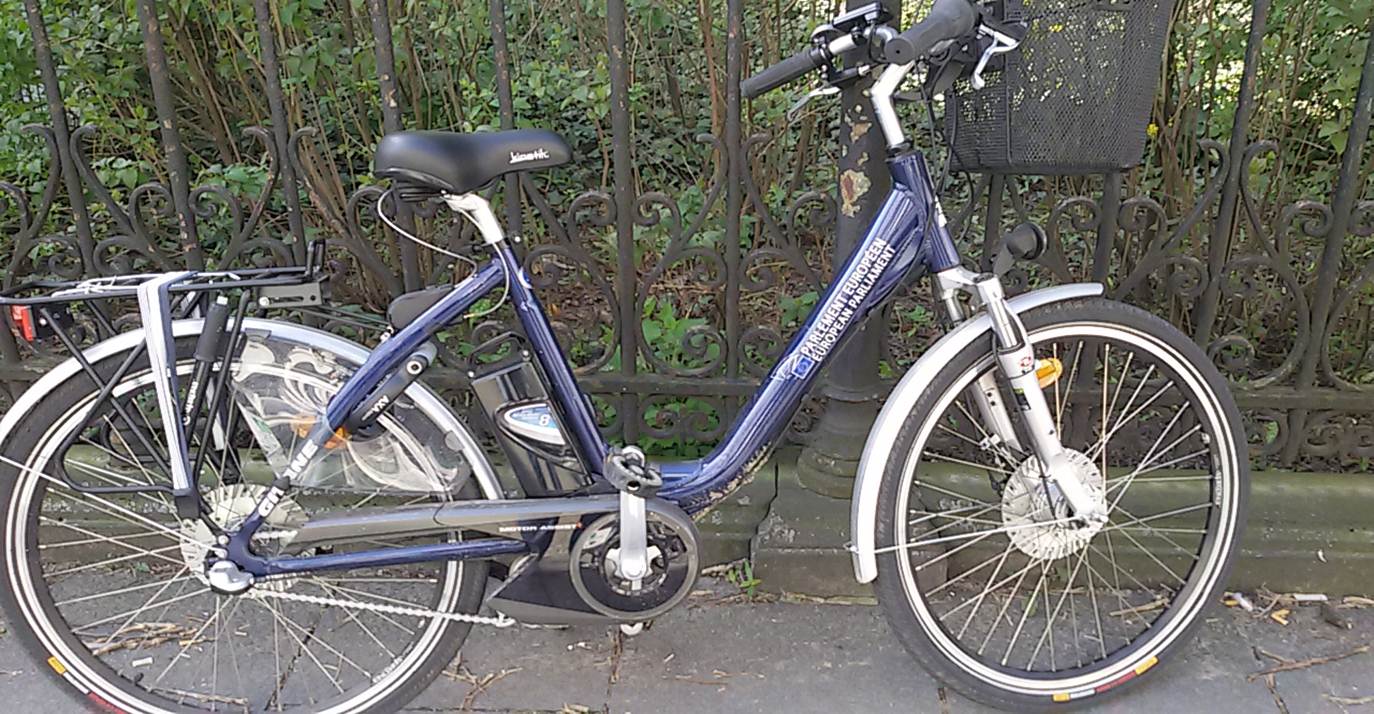 Apprendo che il Parlamento Europeo ha acquistato una fornitura di biciclette elettriche destinandone l’uso ai propri funzionari ed ai parlamentari che ne facciano richiesta. Eccone una foto. Ho presentato oggi […]