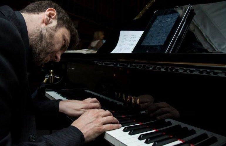 Sabato 18 novembre 2017 sul palco del Jazz Club Torino (Piazza Valdo Fusi, ore 21.30), il pianista e compositore umbro Federico Bonifazi presenta per la prima volta nella sua città […]