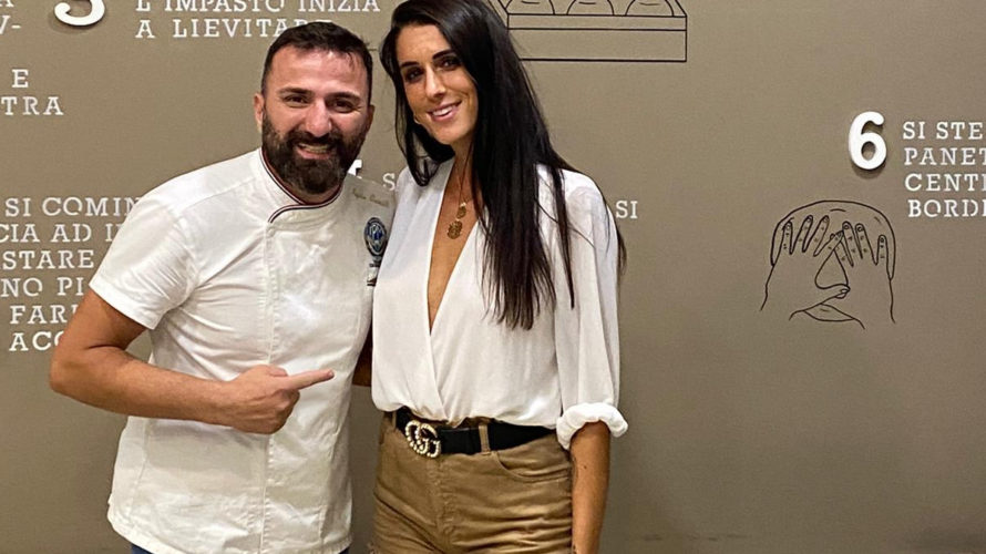 Valentina Vignali, cestista e modella famosissima sui social network, è andata a cena col fidanzato nella nota Pizzeria I Quintili del maestro Marco Quintili, nel quartiere di Tor Bella Monaca. […]