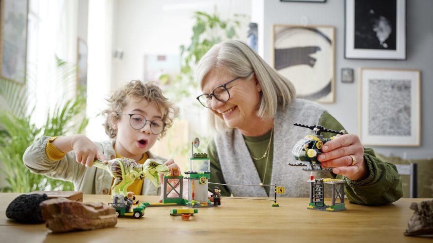 Ci servono più denti! Il Gruppo LEGO e Universal Brand Development hanno lanciato nuovi e avvincenti set della linea Jurassic World: un piccolo assaggio di quello che i fan vedranno […]