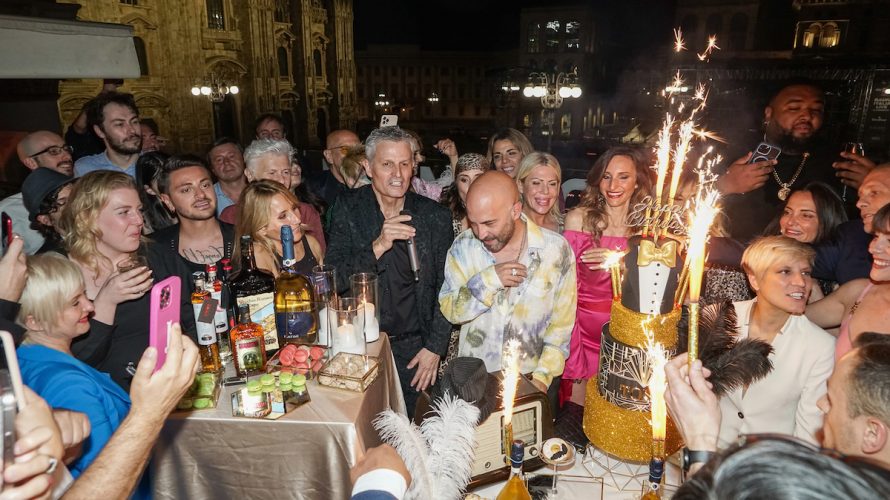 Antonio Vandoni festeggia i suoi 60+1 con gli amici della musica e dello spettacolo. Il mondo della musica e dello spettacolo festeggia il compleanno di Tony Vandoni, il Direttore artistico […]