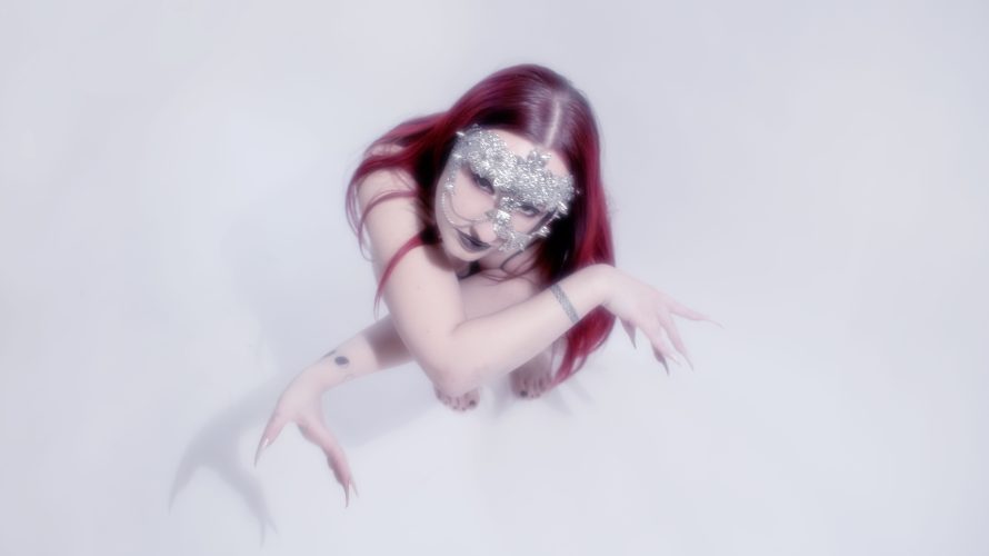 “Nerodenso” è il titolo del nuovo singolo di Kayla Trillgore, da venerdì 20 maggio in tutte le piattaforme digitali. La musicista attiva con questo progetto dal 2018 ha all’attivo sette […]