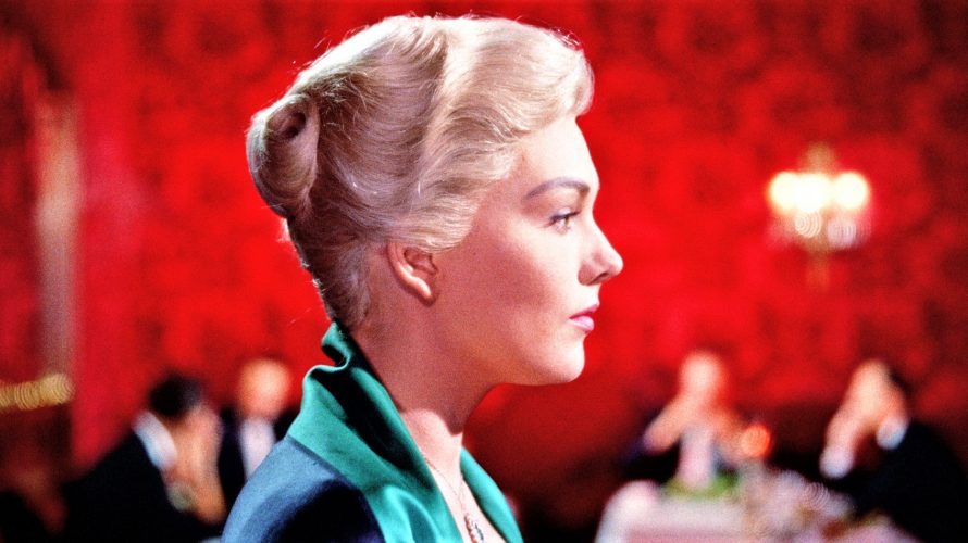 Stasera in tv su Rete 4 alle 23,30 La donna che visse due volte (Vertigo), un film del 1958 diretto da Alfred Hitchcock. Il film è tratto dal romanzo omonimo […]