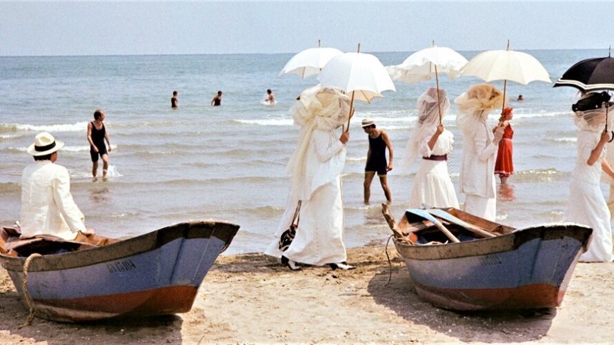 Stasera in tv su Rete 4 alle 00,50 Morte a Venezia, un film del 1971 diretto da Luchino Visconti, tratto dal romanzo La morte a Venezia dello scrittore tedesco Thomas […]
