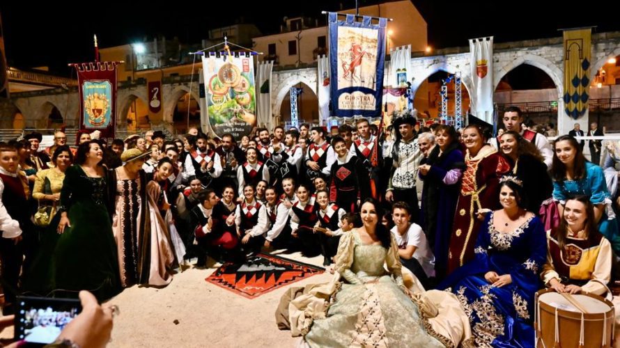 .  A Sulmona l’evento internazionale dedicato alla cultura, alle tradizioni, all’amicizia tra i popoli. 6 agosto 2022 a partire dalle ore 20.00   Tradizione, folklore e memoria storica  sono un […]