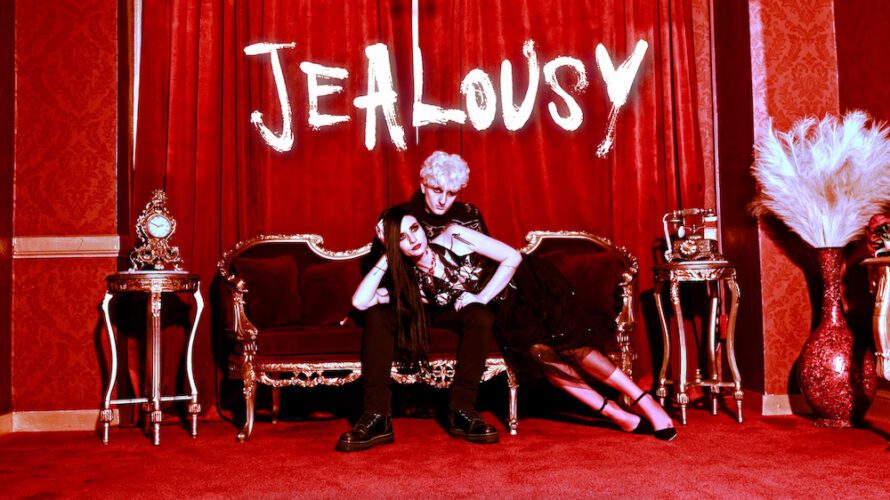 Jealousy è un brano intimo e personale, frutto soprattutto dell’ingegno del frontman Finnegan Bell, che per l’occasione ha suonato quasi tutti gli strumenti, collaborando esclusivamente con il batterista Danielle Gallardo. […]