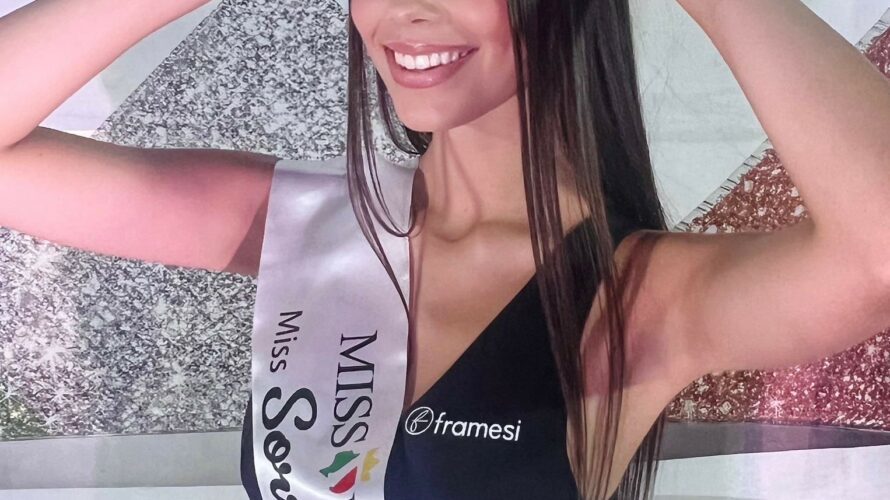 Proseguono senza sosta le finali regionali di questa caldissima 84° edizione di Miss Italia, che ieri sera hanno fatto tappa a Fara in Sabina (RI), in piazza Garibaldi, per un […]