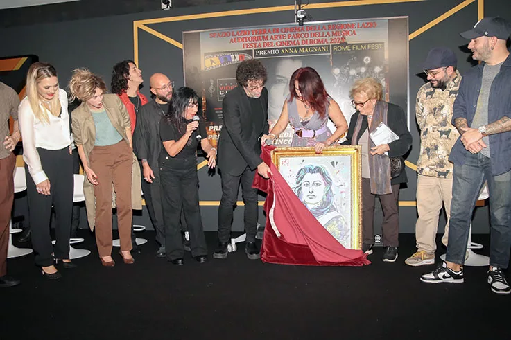 Nella cornice della diciottesima Festa del Cinema di Roma, presso lo Spazio Lazio Terra di Cinema della Regione Lazio, sono stati assegnati due dei più importanti premi della Capitale: Roma […]