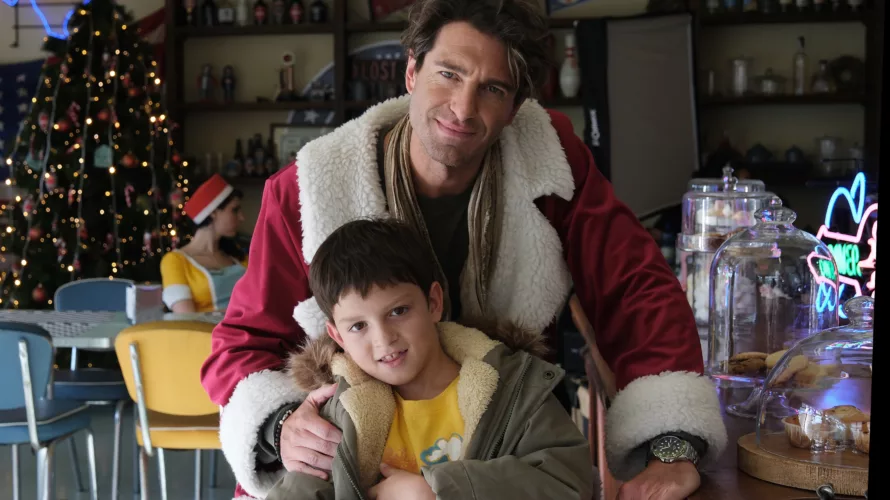 È da oggi disponibile su Netflix il film In fuga con Babbo Natale, la commedia di Natale che vede come protagonisti Giampaolo Morelli e Ilaria Spada, insieme al piccolo Enea […]