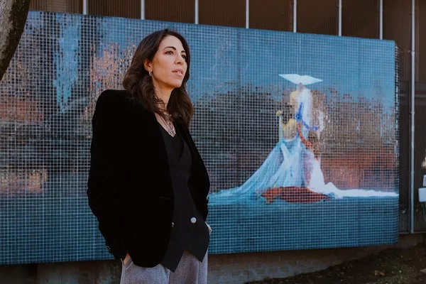 Pioniera l’imprenditrice Veronica De Angelis, che con Yourban 2030 ha dato vita nel 2018 al più grande ecomurales d’Europa, applicando le tecnologie fotocatalitiche che neutralizzano lo smog alla street art […]