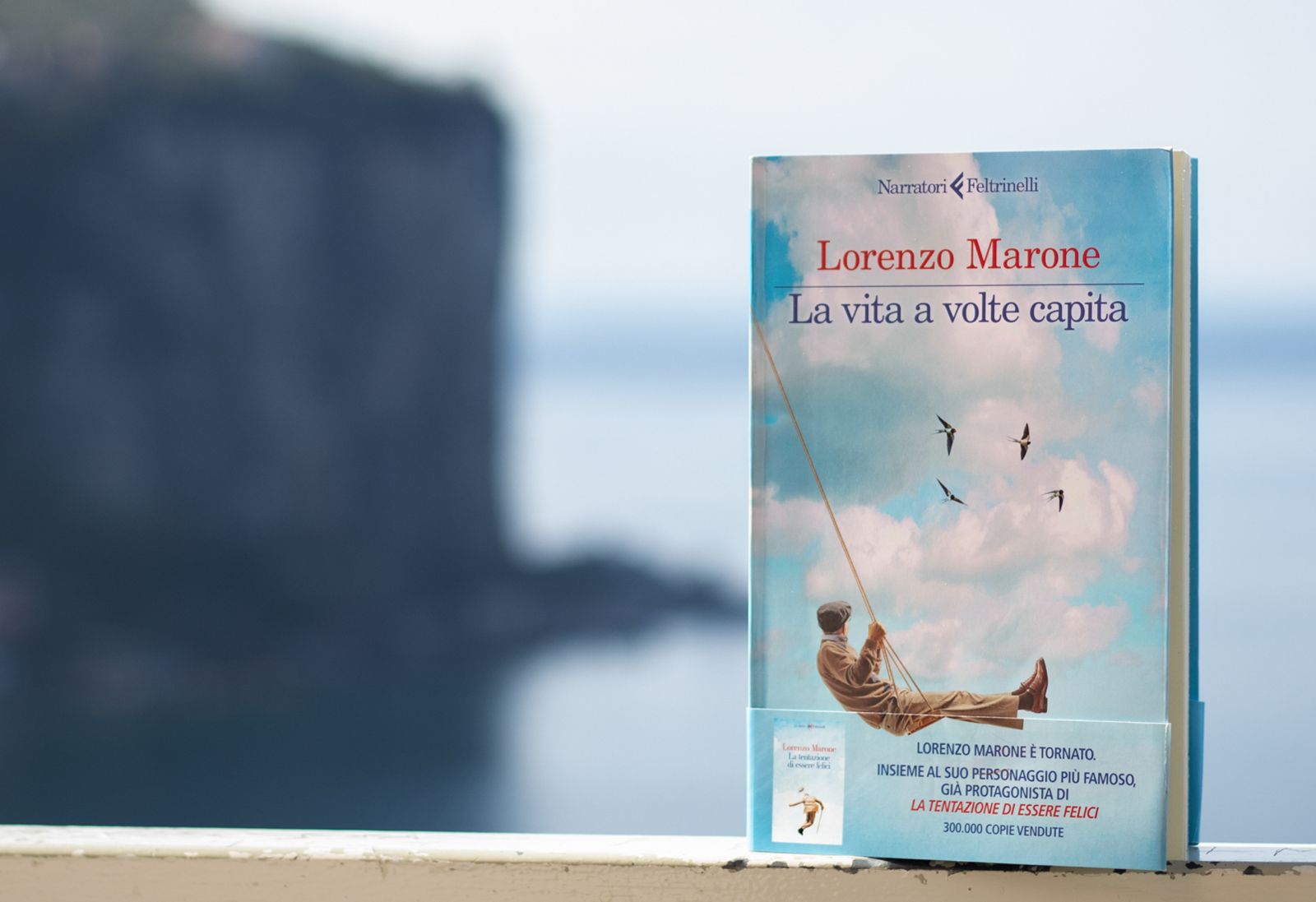 Castellammare di Stabia, Circolo internazionale: Lorenzo Marone presenta il libro “La vita a volte capita”