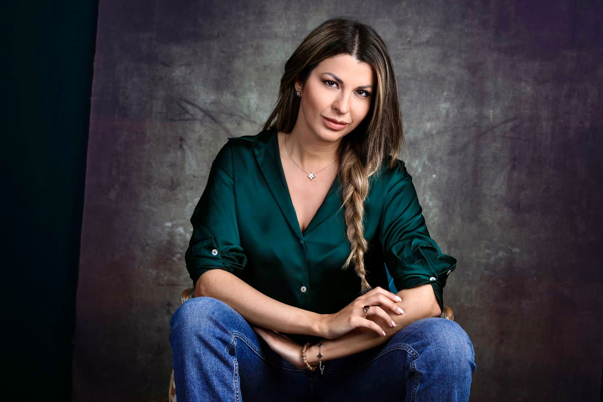 Claudia Conte presenta “La Voce di Iside” al Caffè Platti di Torino: Un viaggio nei malesseri della Generazione Z