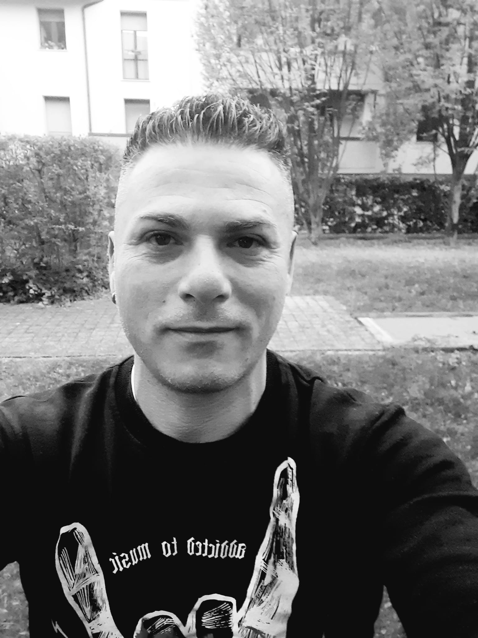 Roberto Timpa punta dritto al cuore con “Sagittabondo”, il suo nuovo singolo latino