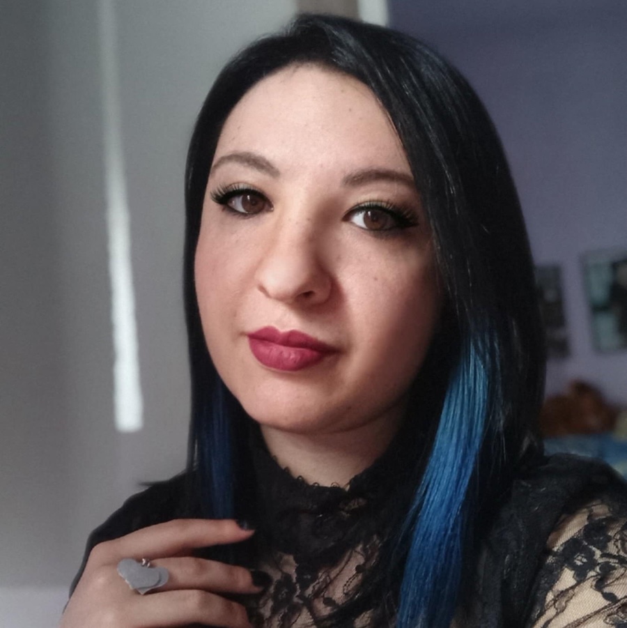 Greta Viola – E’ uscito il suo libro dal titolo “Shine”