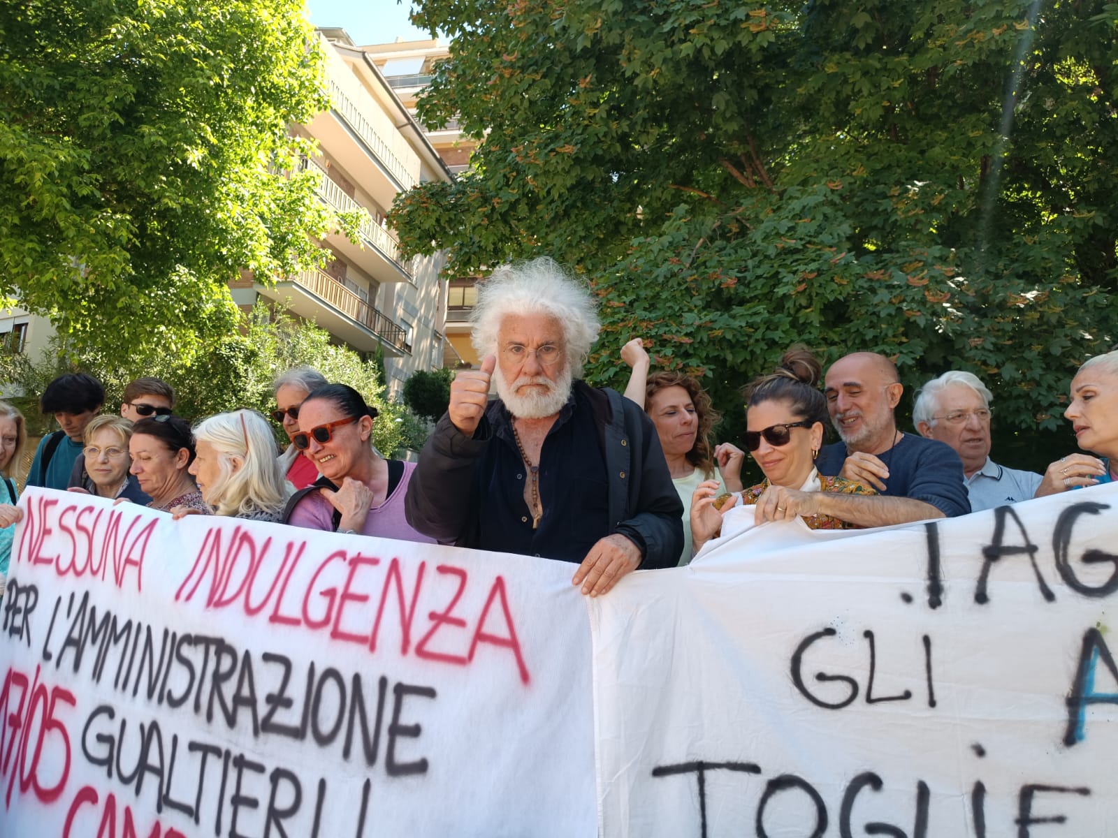 Gianni Franco: “Il cuore verde di Roma batte ancora!” – Una lotta appassionata per gli olmi di Viale dei Quattro Venti