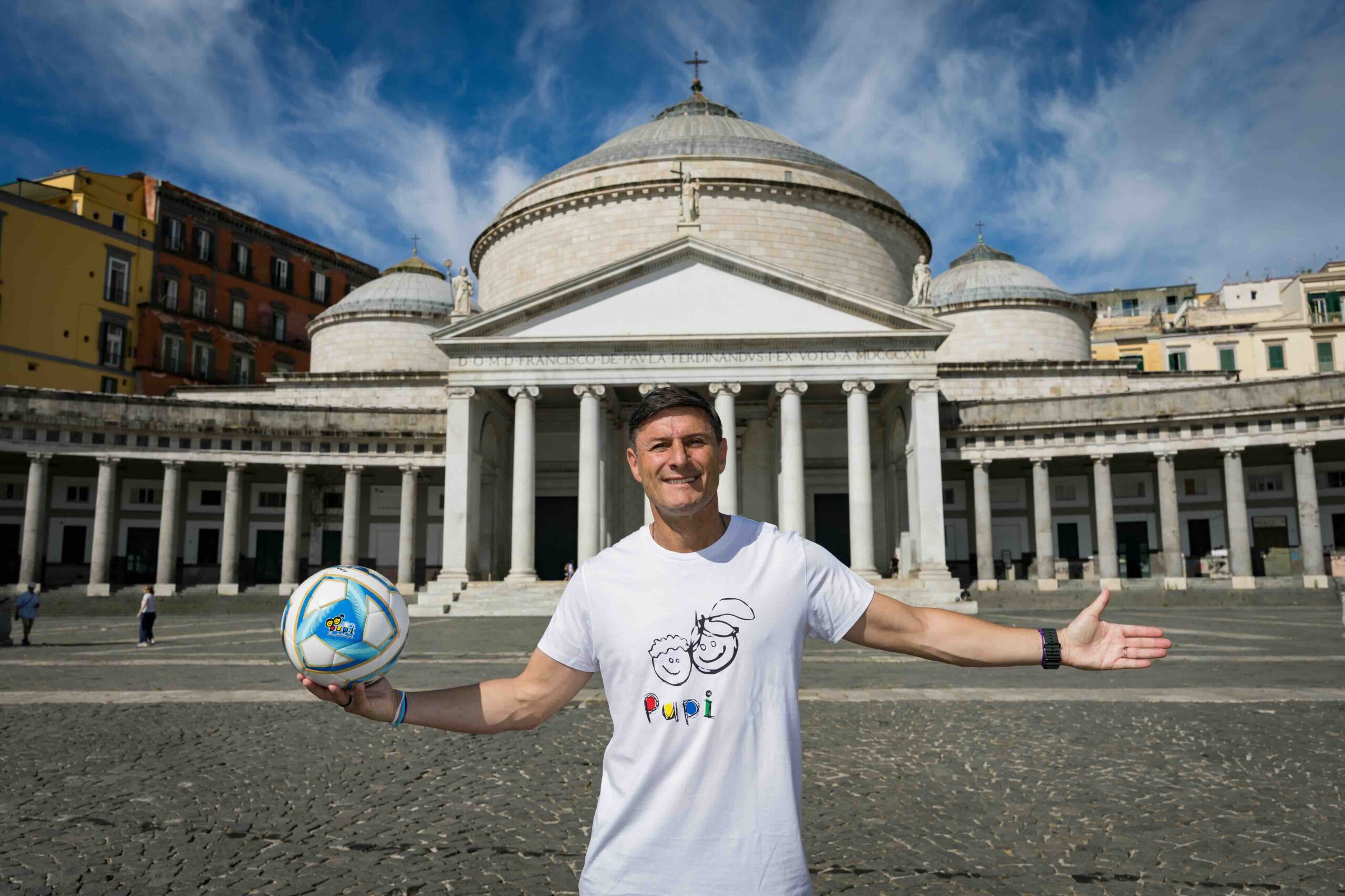 SI ARRICCHISCE IL NUMERO DI STELLE SUL PALCO DI PIAZZA DEL PLEBISCITO IL 26 SETTEMBRE CON ROSARIO MIRAGGIO E GIANFRANCO ZOLA - BIGLIETTI SU TICKETONE - A FAVORE DI SEI ASSOCIAZIONI DI NAPOLI E FONDAZIONE PUPI